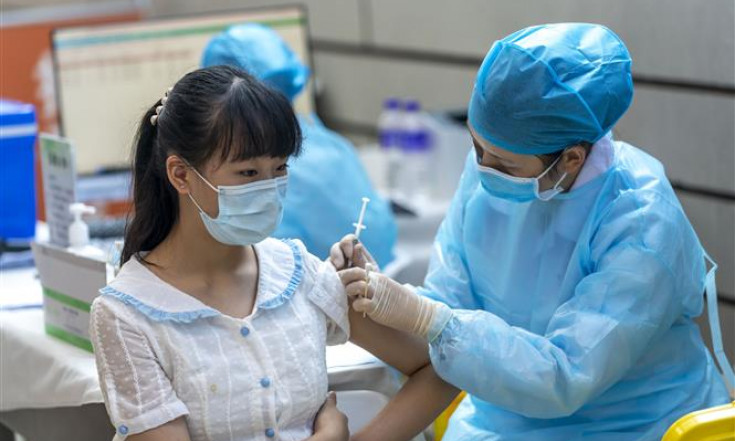 COVID-19 tới 6 giờ ngày 10/8: Thế giới 4,3 triệu người tử vong; Chuyên gia khuyến cáo không phải tiêm nhắc vaccine trong 1 năm