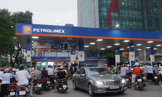 Giá xăng dầu trong nước tăng hay giảm vào ngày mai?