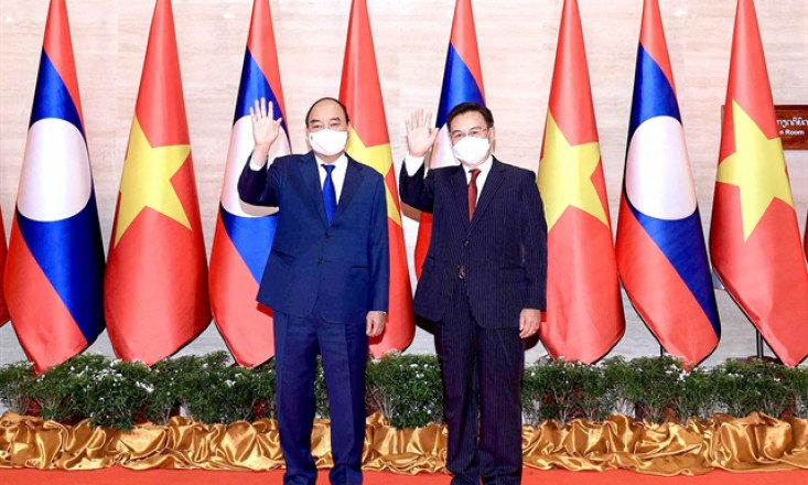 President Phúc meets with Chairman of the Lao National Assembly