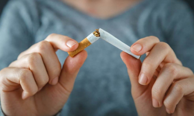 Lý do không nên hút thuốc lá sau khi tiêm vắc xin Covid-19
