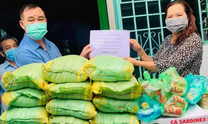 Các nhà văn nữ TP Hồ Chí Minh hỗ trợ người nghèo vượt đại dịch