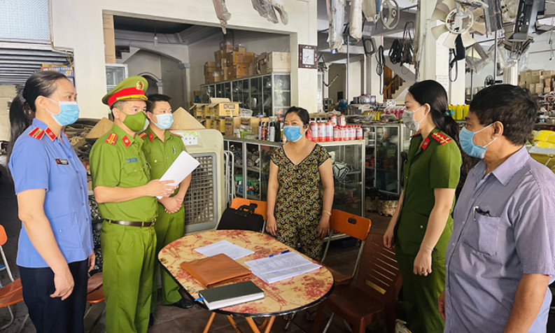 Khởi tố 3 đối tượng trong đường dây mua bán hoá đơn với tổng giá trị gần 100 tỷ đồng