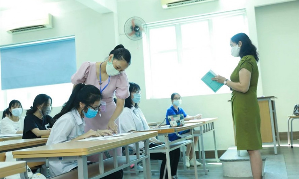 Cập nhật: 63 trường công bố điểm sàn xét tuyển năm 2021