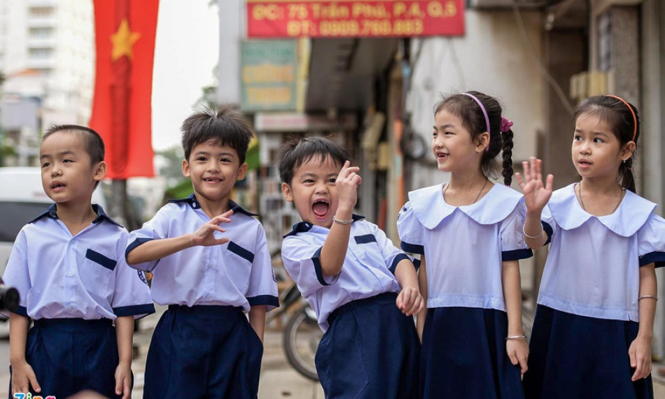 Bộ GD&ĐT: Học sinh lớp 1 học chương trình mới nổi trội hơn