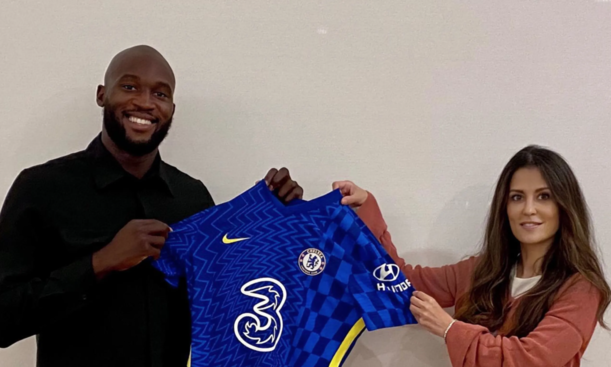 Chelsea công bố Lukaku
