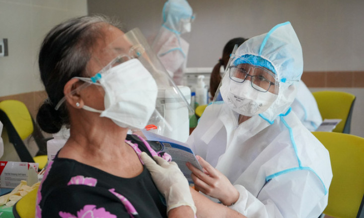 Vắc xin Sinopharm hiệu quả thế nào? Đối tượng nào hoãn tiêm và không nên tiêm?