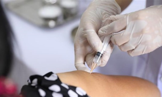 Việt Nam strives to have homegrown vaccines next month