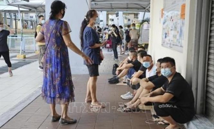 Dịch COVID-19 đẩy giới trẻ Singapore vào nợ nần