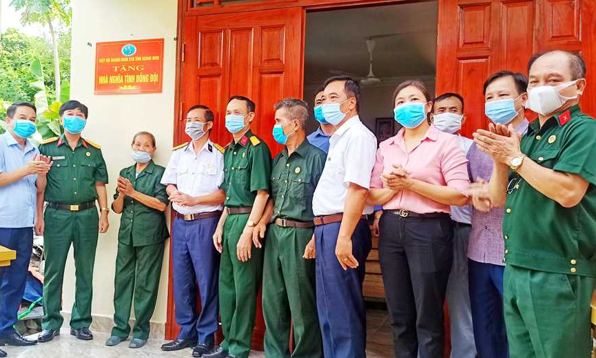 Lan tỏa phong trào CCB làm theo gương Bác