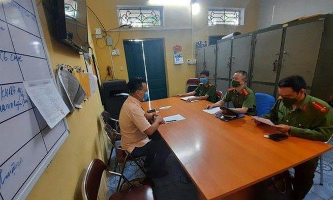 Không đeo khẩu trang, xúc phạm lực lượng trực chốt kiểm dịch