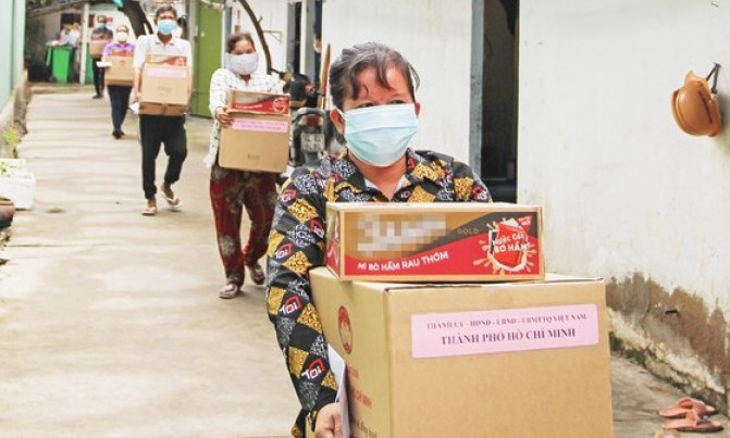 TPHCM hỗ trợ toàn bộ 2,5 triệu người dân gặp khó khăn, cán bộ sẽ mang tiền tới tận nhà
