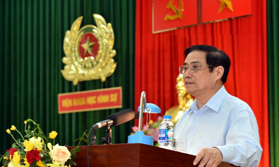 Giữ vững trận địa tuyến đầu vừa phòng chống dịch bệnh, vừa đấu tranh phòng chống tội phạm