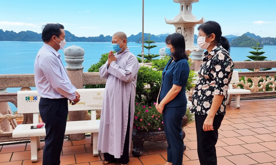 Lãnh đạo Ủy ban MTTQ thăm, chúc mừng Lễ Vu Lan năm 2021