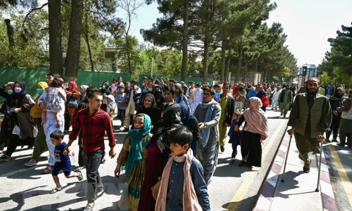 Tình hình Afghanistan: Taliban thiết lập trật tự ở sân bay Kabul