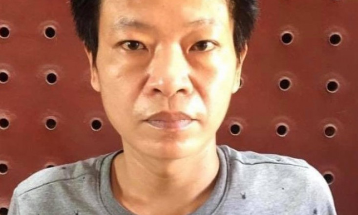 Bắt giam người dùng tuýp sắt đe dọa cảnh sát