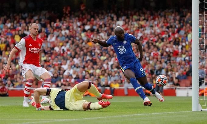 Lukaku giúp Chelsea hạ Arsenal