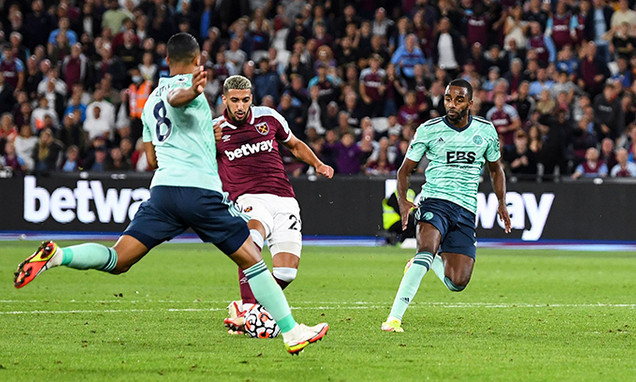 West Ham lên đỉnh bảng Ngoại hạng Anh