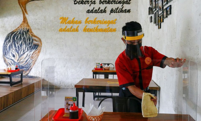 Thủ đô Indonesia đạt 'miễn dịch cộng đồng', nhiều nơi mở cửa trở lại