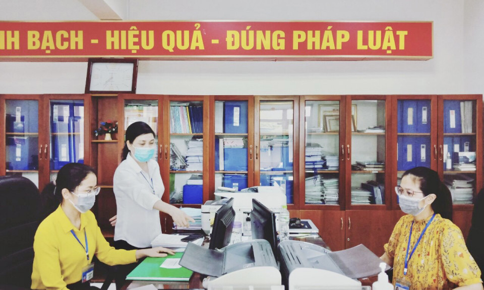 Nữ bí thư Đảng ủy phường giỏi việc nước, đảm việc nhà