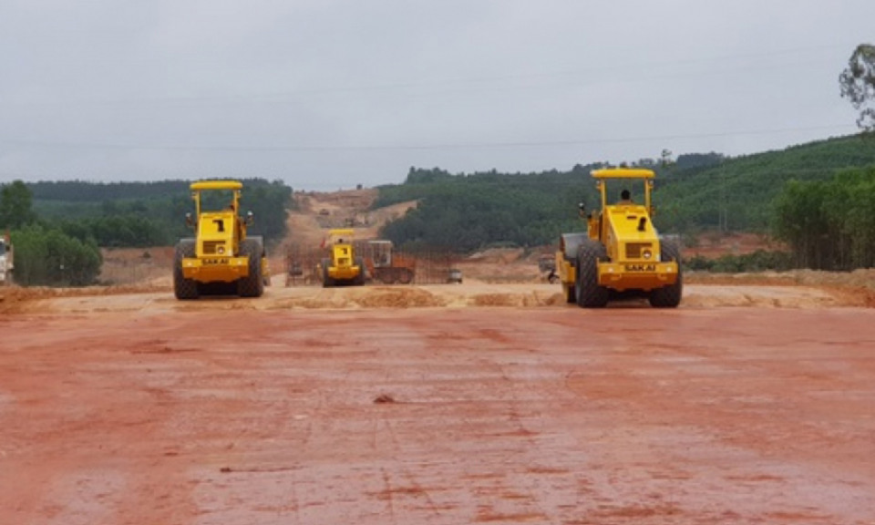 Bộ GTVT: Không dừng thi công các dự án cao tốc Bắc - Nam vì dịch Covid-19