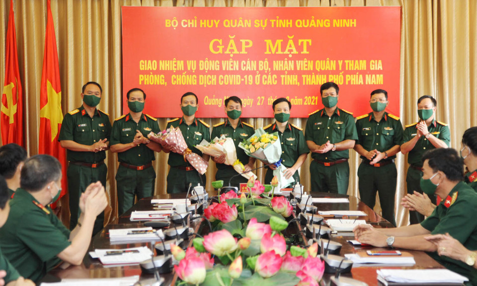 Giao nhiệm vụ cho lực lượng quân y tham gia hỗ trợ các tỉnh, thành phố phía Nam phòng, chống dịch
