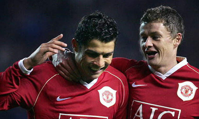 Man Utd công bố Ronaldo