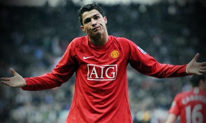 Ronaldo về Man Utd: Cú lừa khiến cả thế giới 'việt vị'