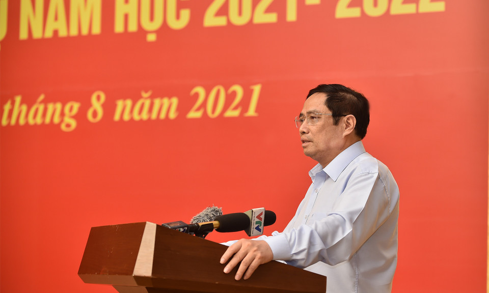 Thủ tướng Phạm Minh Chính: Phải cố gắng cao nhất, quan tâm sâu sắc nhất đến học sinh và giáo viên trong thời khắc khó khăn