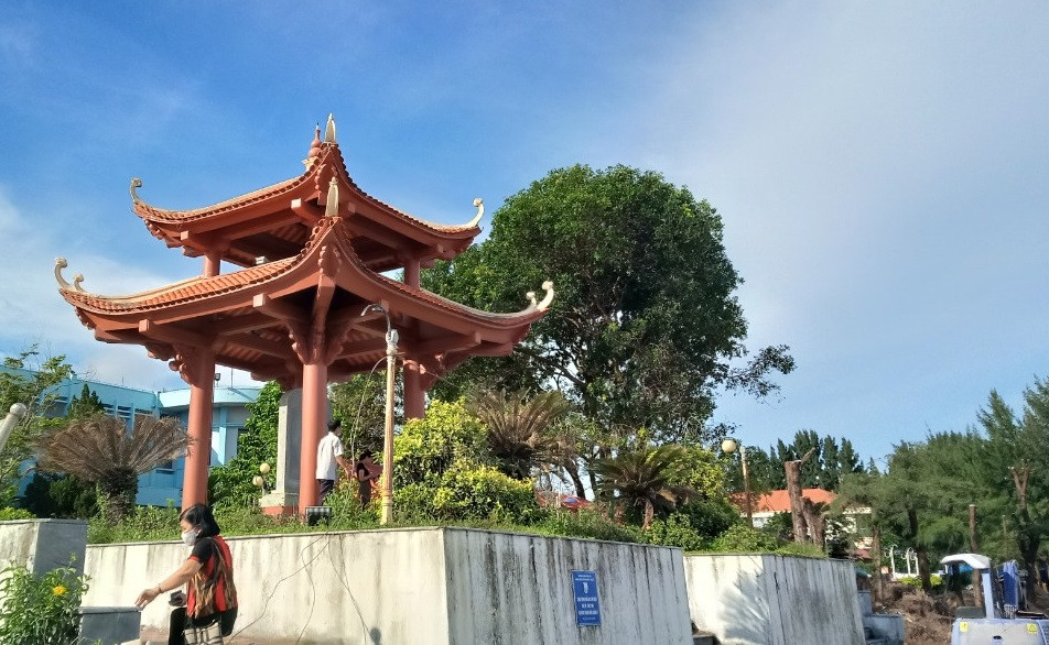 Di tích lưu niệm Bác Hồ tại Trà Cổ.