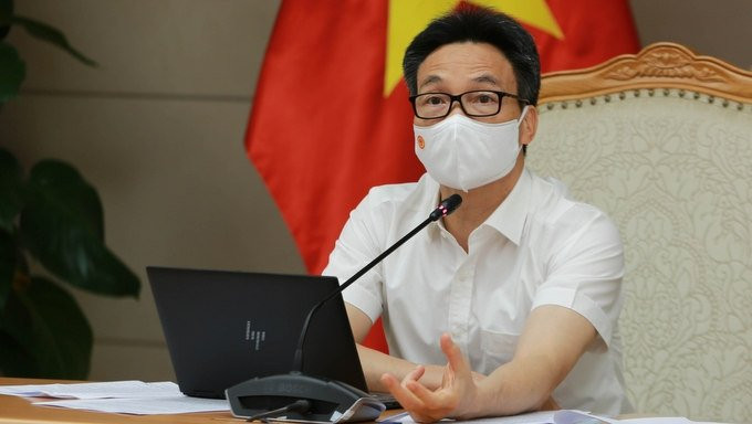 Deputy Prime Minister Vu Duc Dam chairs the meeting. (Photo: VGP)