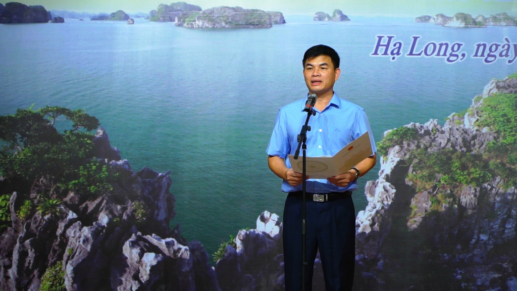 Đồng chí Nguyễn Mạnh Hà, Giám đốc Sở Văn hóa và Thể thao Quảng Ninh phát động cuộc thi.