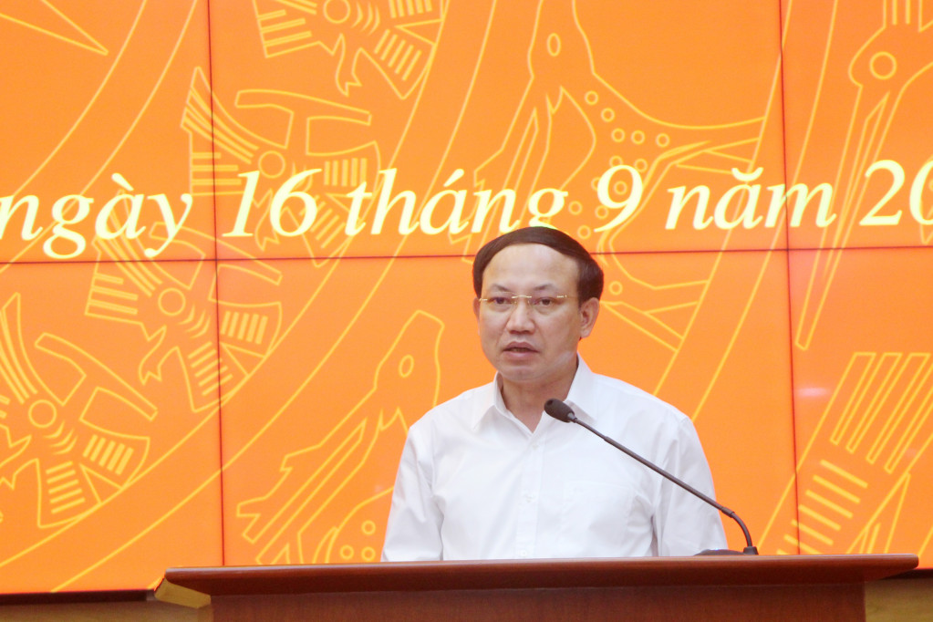 Đồng chí Nguyễn Xuân Ký, Ủy viên Trung ương Đảng, Bí thư Tỉnh ủy, Chủ tịch HĐND tỉnh, kết luận hội nghị.