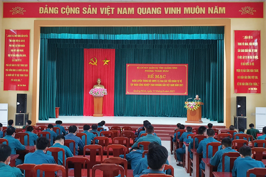 Quang cảnh bế mạc.