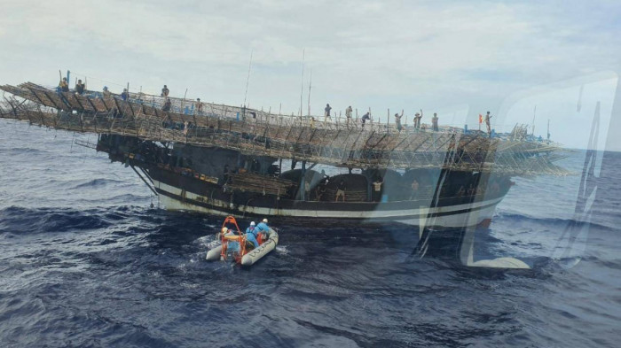 Hỗ trợ thành công gần 400 thuyền viên gặp nạn trên biển 1