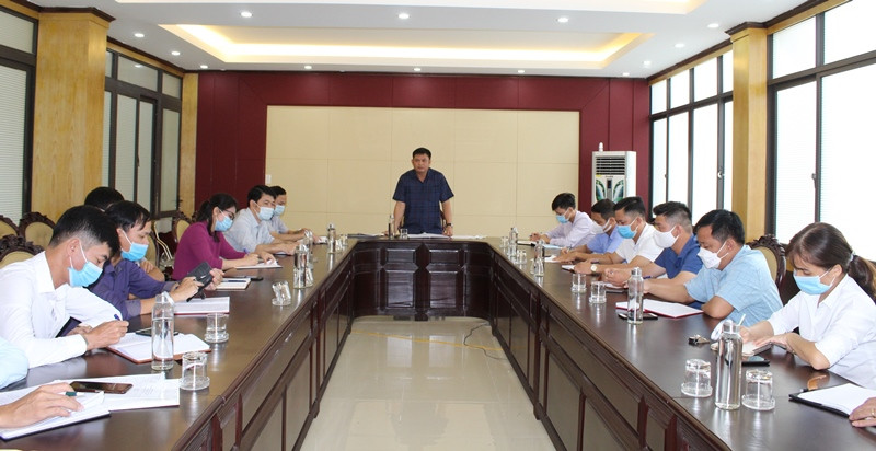 Phó Chủ tịch UBND TP Móng Cái Đỗ Văn Tuấn chủ trì cuộc họp với 9 xã phường Nông nghiệp, triển khai phòng chống dịch tả lợn Châu Phi.