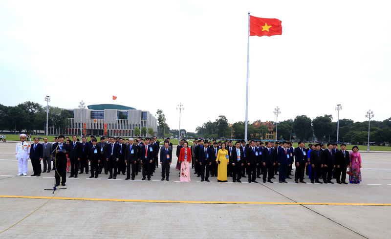 TKV làm Lễ báo công dâng Bác tại Lăng Chủ tịch Hồ Chí Minh.