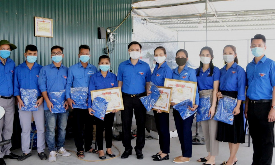 Tỉnh Đoàn: Khen thưởng tập thể, cá nhân có thành tích xuất sắc trong phòng, chống dịch Covid-19