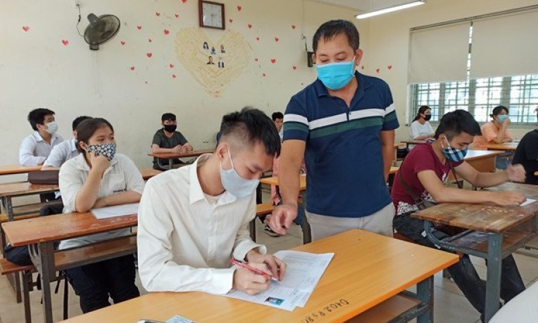 Hà Nội miễn 50% học phí năm học 2021-2022 cho học sinh