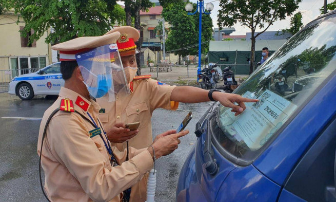 Phạt trên 2 nghìn trường hợp vi phạm giao thông ngày thứ 2 kỳ nghỉ lễ