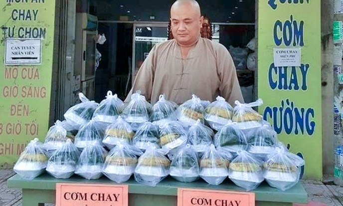 Truy tặng bằng khen của Thủ tướng cho 18 người tích cực chống dịch