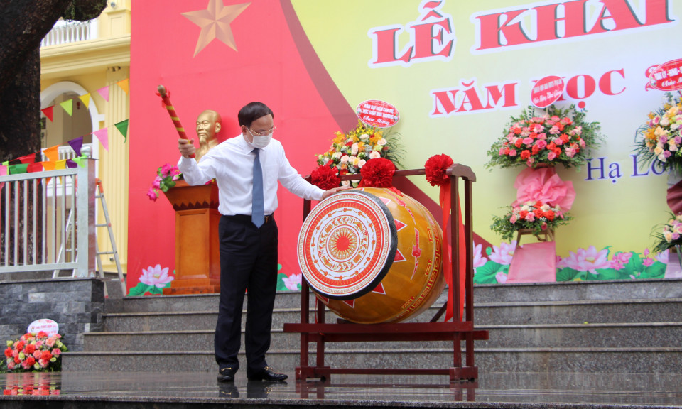 Hơn 320.000 học sinh toàn tỉnh tưng bừng khai giảng năm học mới 2021 - 2022