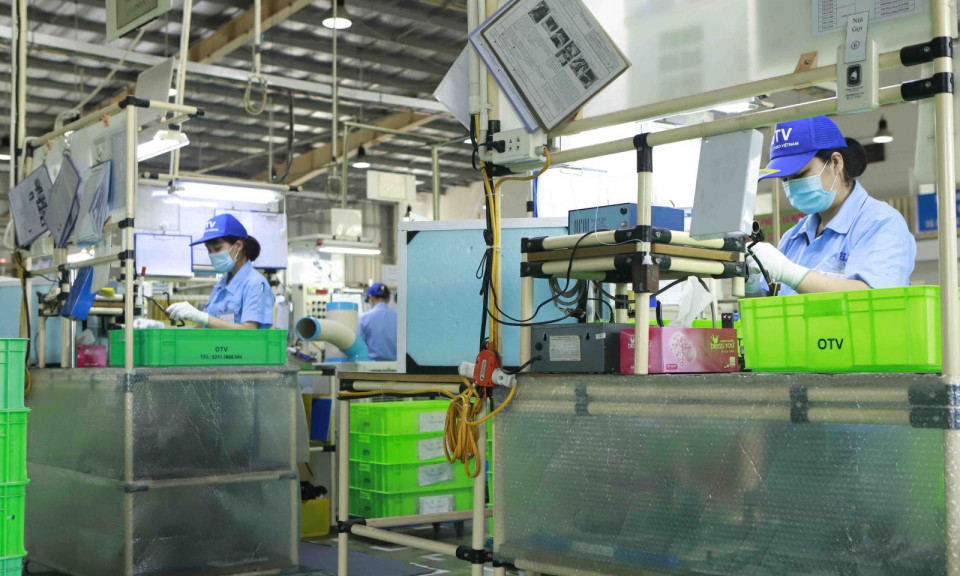 Tháo gỡ vướng mắc về thể chế, giảm phiền hà cho doanh nghiệp và người dân