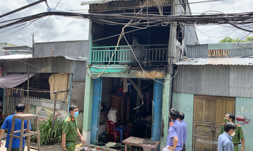 Nghi án phóng hỏa đốt nhà vì ghen tuông