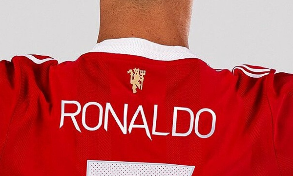 HLV Solskjaer dời ngày ra mắt Ronaldo?
