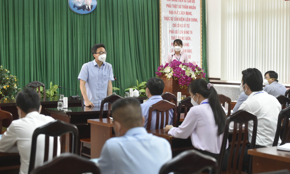 Chuẩn bị kỹ phương án từng bước mở lại hoạt động kinh tế, sản xuất
