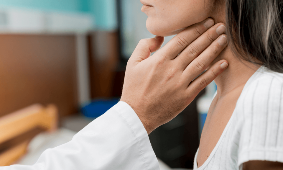 Nổi hạch sau tiêm vaccine Covid-19 có nguy hiểm không, bao lâu hạch biến mất?
