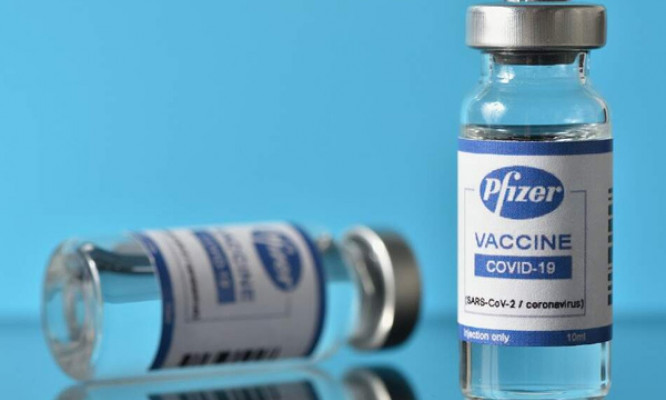 Lý do vắc xin Pfizer ít tác dụng phụ hơn