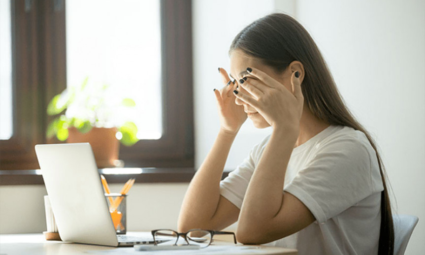 Cẩn trọng với chứng khô mắt, mỏi mắt