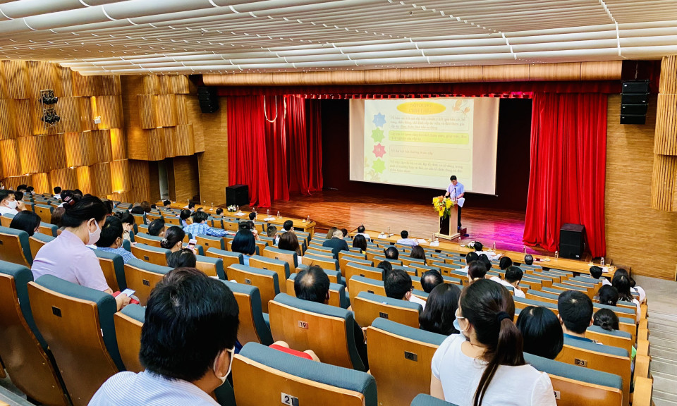 Sở Văn hoá và Thể thao tổ chức học tập, quán triệt, triển khai các chỉ đạo của Trung ương và tỉnh