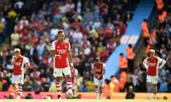 Cuộc chiến trụ hạng đang chờ Arsenal